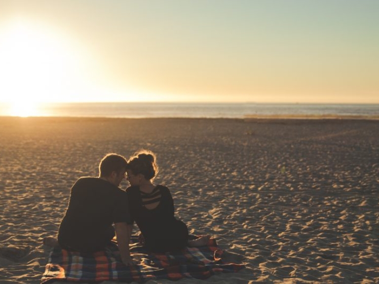 beach-california-couple-58572